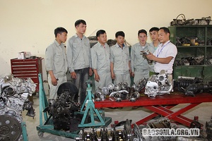 Nâng cao dân trí, đào tạo nguồn nhân lực ở địa phương