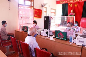 Huy động tiền gửi tiết kiệm, thêm vốn cho hộ nghèo