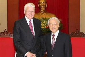 Tổng Bí thư Nguyễn Phú Trọng tiếp Tổng thống Cộng hòa Ai-xơ-len 