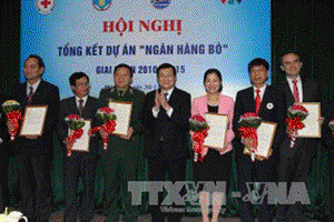 Chủ tịch nước trao thư khen cho 18 tổ chức, cá nhân tích cực thực hiện “Ngân hàng bò” 