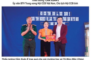 Phát huy truyền thống “Bộ đội Cụ Hồ” - “Trung thành, đoàn kết, gương mẫu, đổi mới” 