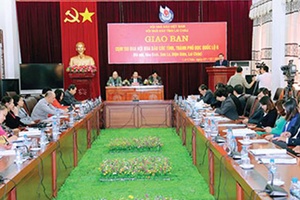 Giao ban hội nhà báo các tỉnh dọc quốc lộ 6 