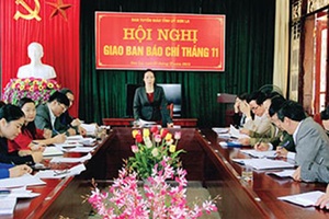 Hội nghị giao ban báo chí tháng 11 