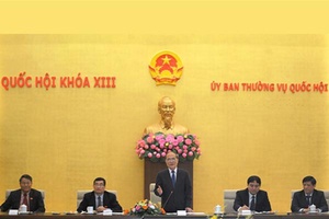 Chủ tịch Quốc hội Nguyễn Sinh Hùng gặp mặt các thầy thuốc trẻ Việt Nam tiêu biểu