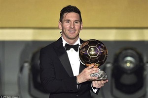 Messi giành Quả bóng vàng 2015: Ronaldo cũng phải tâm phục khẩu phục