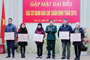 Bộ CHQS tỉnh gặp mặt các cơ quan báo chí