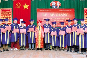 62 học viên được cấp Bằng đại học  ngành Lâm nghiệp và khoa học cây trồng   