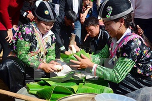 Ngày hội văn hoá dân tộc Mông toàn quốc lần thứ II