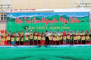 Hội trà cao nguyên Mộc Châu