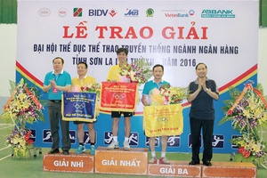 Đại hội TDTT truyền thống  ngành Ngân hàng Sơn La lần thứ XII