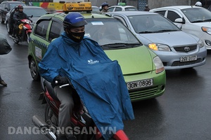 Bắc Bộ có mưa rào và dông, Trung Nam Bộ đề phòng tố lốc và gió giật