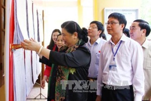 Phó Chủ tịch Quốc hội Tòng Thị Phóng kiểm tra, giám sát công tác bầu cử tại tỉnh Thái Nguyên