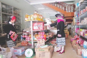 Tô Múa phát triển thương mại, dịch vụ.