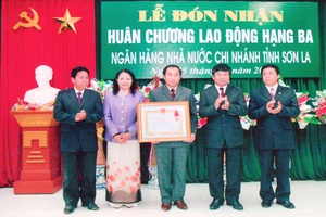 Thực hiện tốt chủ trương, chính sách của Đảng, Nhà nước, ổn định tiền tệ, tăng trưởng bền vững, góp phần bảo đảm an sinh xã hội