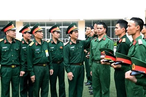Chế độ hưu trí đối với sĩ quan, quân nhân chuyên nghiệp