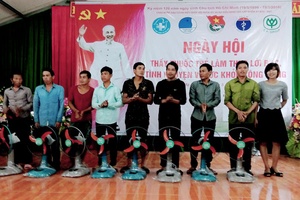 Các hoạt động kỷ niệm 126 năm Ngày sinh Chủ tịch Hồ Chí Minh