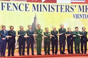 Các Bộ trưởng Quốc phòng ASEAN ra tuyên bố chung ủng hộ tự do hàng hải trên Biển Đông