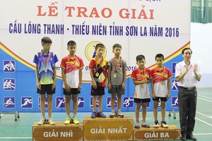 119 VĐV tham dự Giải cầu lông thanh - thiếu niên tỉnh năm 2016