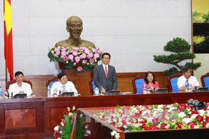 Phó Thủ tướng Vũ Đức Đam gặp mặt, biểu dương 100 người hiến máu tình nguyện tiêu biểu