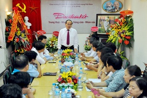 Đồng chí Nguyễn Thiện Nhân thăm, chúc mừng các cơ quan báo chí