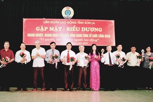 Nâng cao hiệu quả hoạt động của tổ chức công đoàn