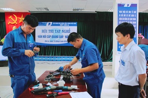 Hội thi “Hàn nối cáp quang giỏi” năm 2016