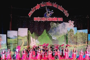 Ngày hội văn hóa các dân tộc Mộc Châu 2016