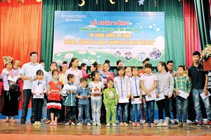 Toàn tỉnh: 92 xã, phường đạt tiêu chuẩn phù hợp với trẻ em; Đón gần 660.000 lượt khách du lịch
