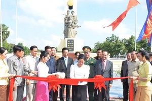 Campuchia khánh thành Đài tưởng niệm Quân tình nguyện Việt Nam tại thủ đô Phnom Penh