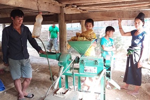 Bản Tậu mong có điện lưới