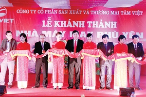 Khánh thành nhà máy may Phù Yên