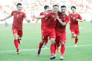 AFF SUZUKI CUP 2016: Trọng Hoàng tỏa sáng, tuyển Việt Nam vượt qua tuyển Malaysia