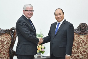 Thủ tướng Nguyễn Xuân Phúc tiếp Đại sứ Australia