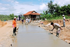 Huy động nguồn lực phát triển đồng bộ kết cấu hạ tầng KT-XH   