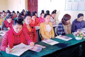 Hội LHPN tỉnh: 40 cán bộ được tập huấn công tác tuyên truyền DS - KHHGĐ