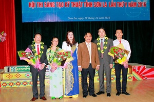 Trao giải Hội thi sáng tạo kỹ thuật tỉnh lần thứ V, năm 2016