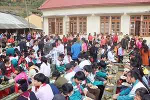 Chương trình “Tết sẻ chia, Tết yêu thương” năm 2019