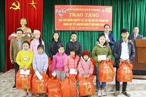 Hội Bảo trợ Người tàn tật và Trẻ mồ côi tỉnh Sơn La: Tặng 350 suất quà tết cho hội viên