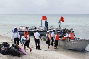 Sức sống Trường Sa: Kỳ 1: Đến với Trường Sa