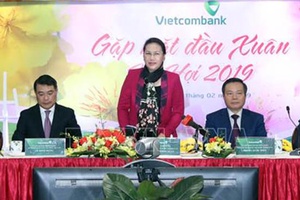 Chủ tịch Quốc hội Nguyễn Thị Kim Ngân thăm, chúc Tết tại Vietcombank