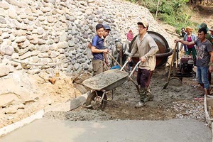 Mường La: Ra quân làm đường giao thông nông thôn