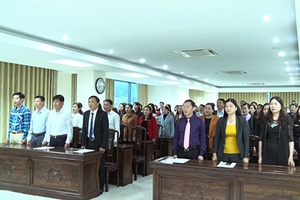 Cục Thuế tỉnh tổ chức Lễ chào cờ, hát Quốc ca đầu tuần