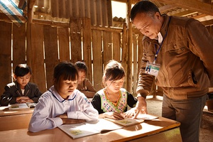 Trăn trở nghề “gieo chữ trên ngàn"