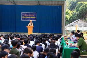 Bắc Yên: Ra quân tuyên truyền "Năm an toàn giao thông 2019"