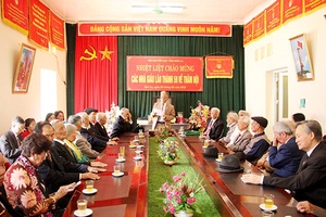 Hội Khuyến học tỉnh: Gặp mặt các nhà giáo lên công tác tại Sơn La năm 1959