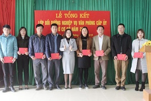 Vân Hồ: Bồi dưỡng nghiệp vụ văn phòng cấp ủy cho 56 cán bộ văn phòng