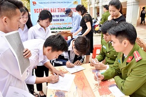 Tuyên truyền, phổ biến, giáo dục pháp luật cho học sinh Trường Phổ thông dân tộc nội trú tỉnh