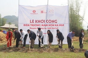 Khởi công xây dựng 2 nhà lớp học mầm non tại huyện Mường La và Yên Châu