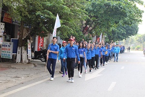 Đoàn Trường Cao đẳng Sơn La: Chương trình “Đi bộ và sẻ chia” năm 2019
