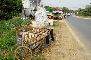 Xã hội hóa thu gom rác thải sinh hoạt ở Hát Lót